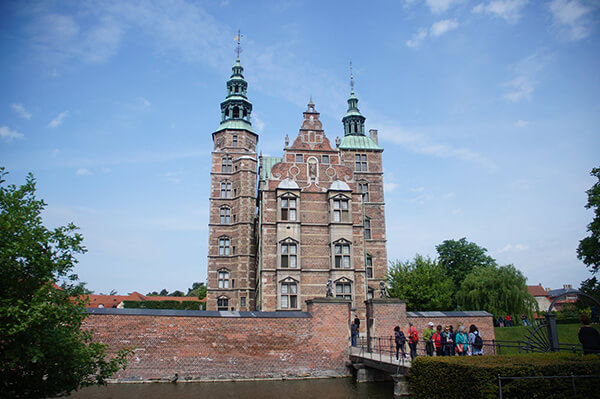 微貓拍攝的羅森堡，典雅的荷蘭文藝復興建築，哥本哈根市區超多！