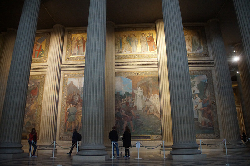 萬神殿壁畫故事，多為法國英雄事蹟