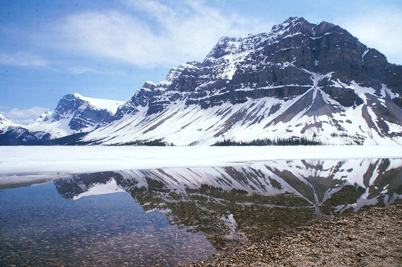 Bow Lake, Banff, Canada.弓湖，加拿大洛磯山脈絕美秘境！