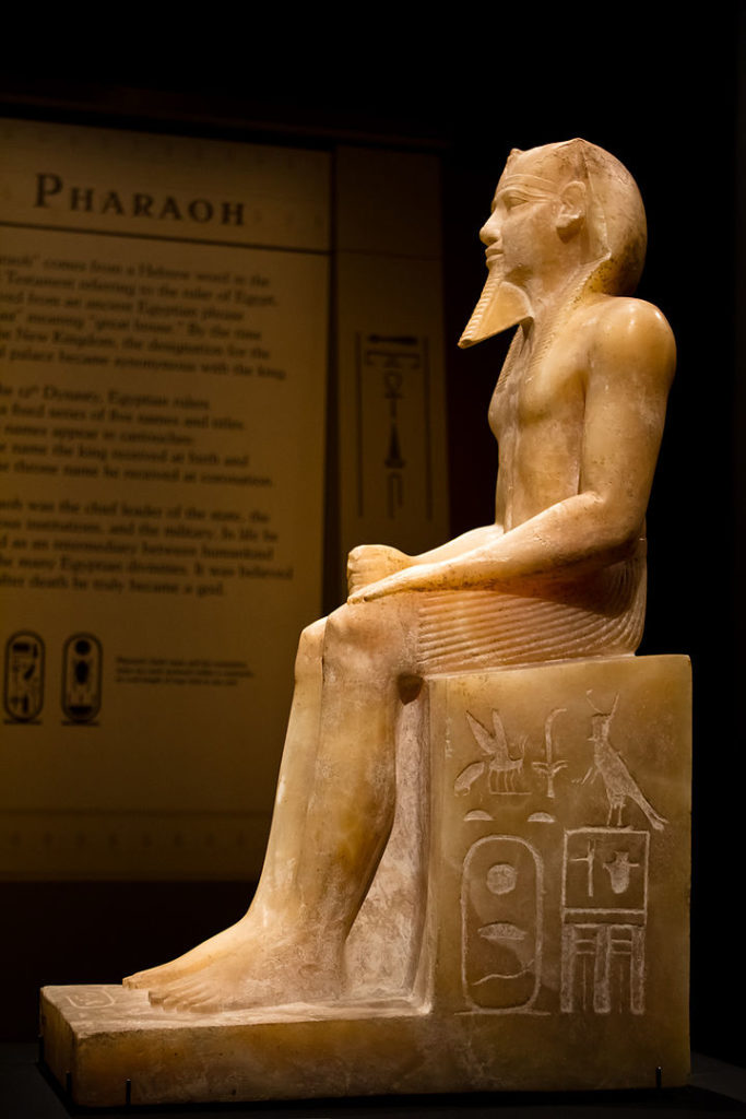720px Statue of Khafra side view