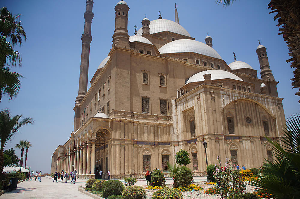 薩拉丁城堡內的雪花清真寺，地處開羅高點，很美很好拍！