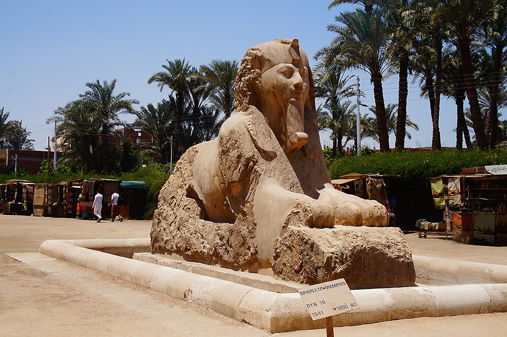 近拍一張埃及第二大之人面獅身像。