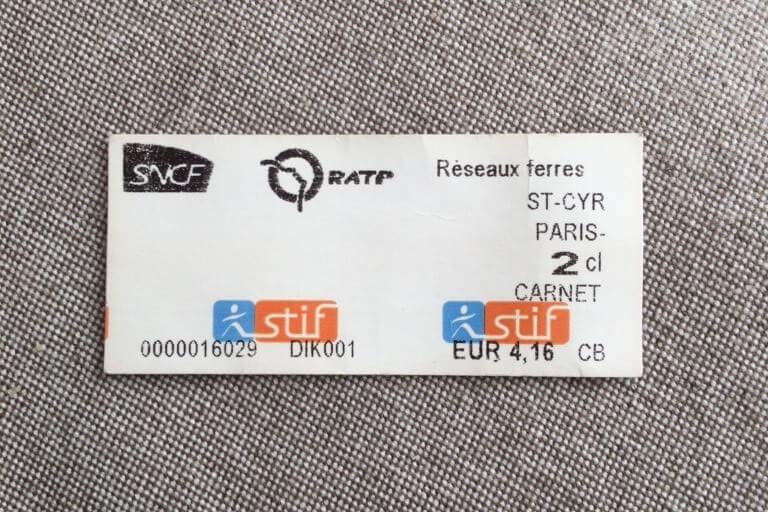 大巴黎區域的單程票，4.16歐，很貴喔！與小巴黎t+票券不同。