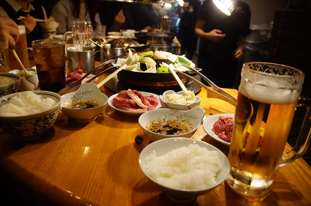 北海道第一天的成吉思汗烤羊肉！與妹妹相約隔天去旭岳賞楓冒險。