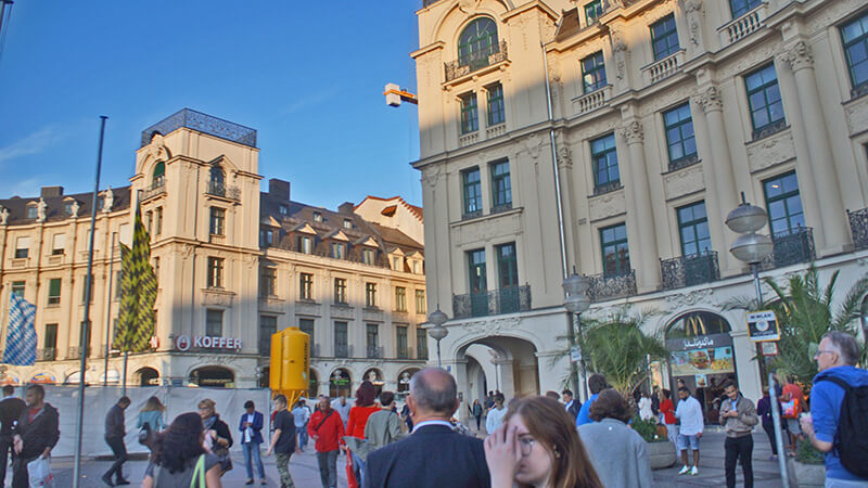 廣場入口處，慕尼黑老城區。