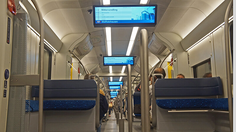 慕尼黑捷運車廂。