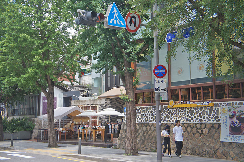 三清洞傳統時尚街區，離景福宮不遠，北村韓屋也在旁邊。